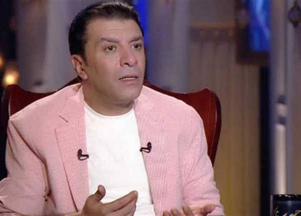 عقب فيديو أزمته مع أهالي الشرقية.. نقيب الموسقيين يمنع دخول الهواتف المحمولة مكتبه